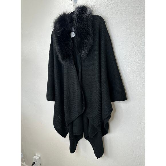 NWT Cejon Black The Leiya Faux Fur Trimmed Collar Poncho One Size - Picture 5 of 14